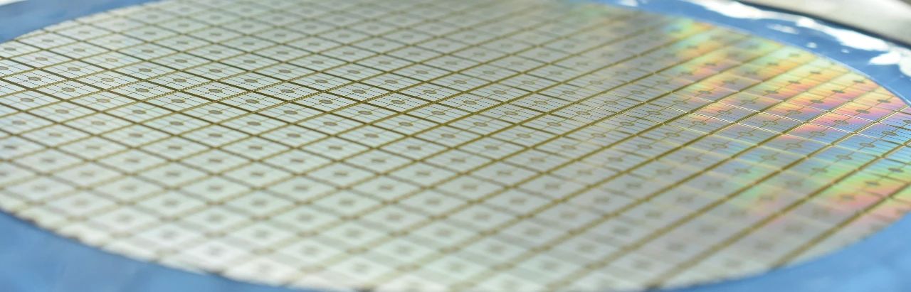基于新型6英寸SiC复合衬底的低成本1200V MOSFET取得突破
